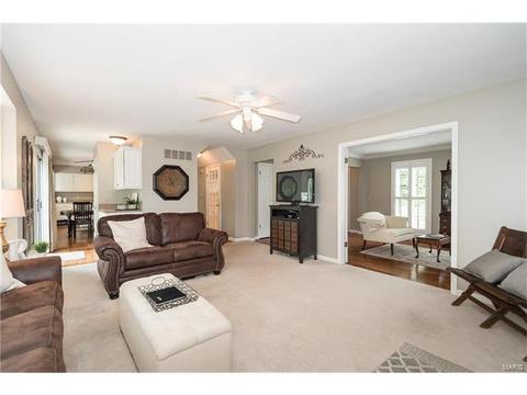15826 Cedarmill Dr, Chesterfield, MO 63017 photo 12