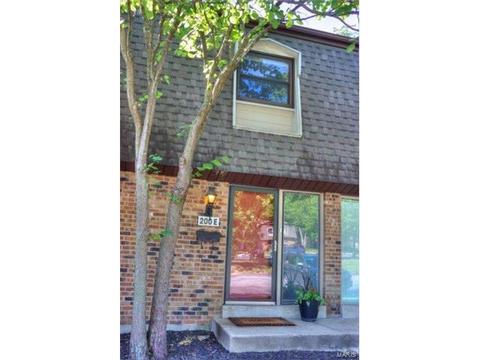 200 Braeshire Dr #E, Ballwin, MO 63021 photo 1