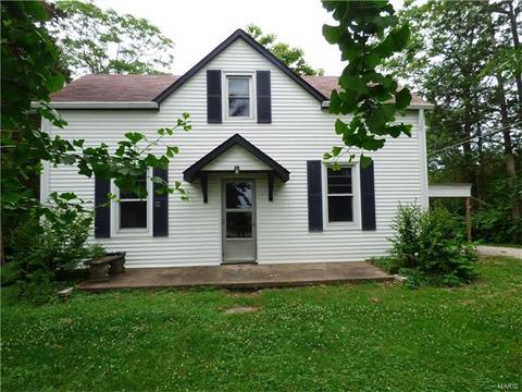 7233 Christopher Dr, Saint Louis, MO 63129 photo 1