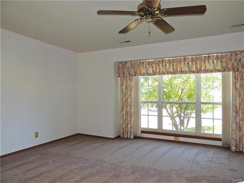 1323 Crossings Ct #B, Ballwin, MO 63021 photo 3