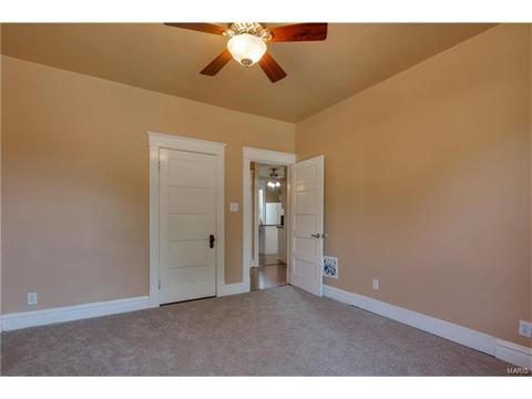 4925 Gresham Ave, Saint Louis, MO 63109 photo 13
