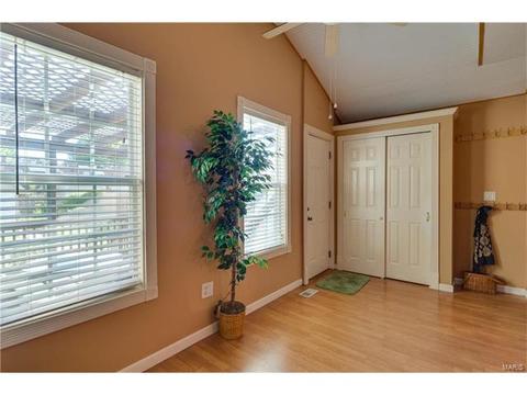 4925 Gresham Ave, Saint Louis, MO 63109 photo 16