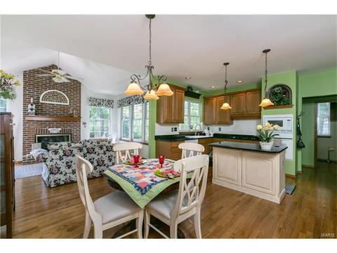 712 Mark Wesley Ln, Ballwin, MO 63021 photo 13