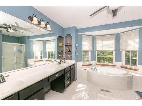712 Mark Wesley Ln, Ballwin, MO 63021 photo 25