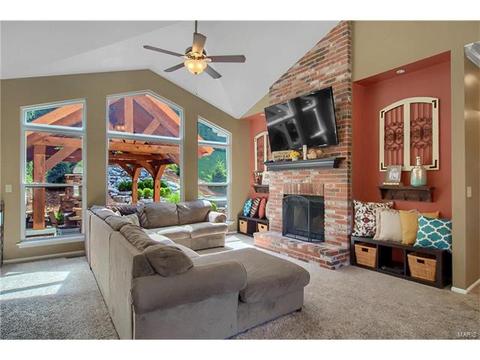 717 Emerald Oaks Ct, Eureka, MO 63025 photo 12