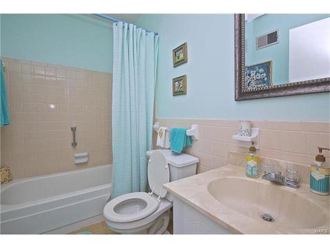 688 Woodrun, Ballwin, MO 63021 photo 15
