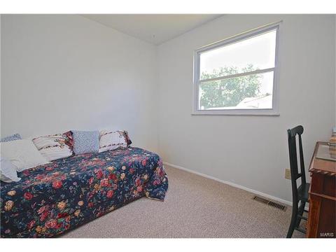 688 Woodrun, Ballwin, MO 63021 photo 13