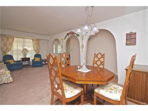688 Woodrun, Ballwin, MO 63021 photo 6