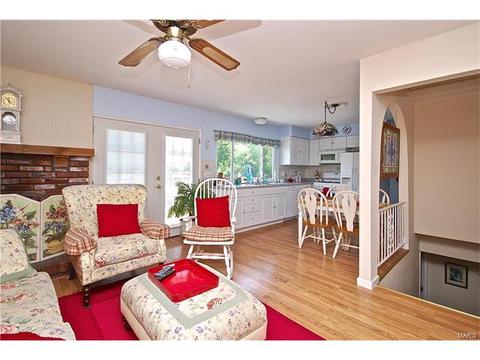 688 Woodrun, Ballwin, MO 63021 photo 8