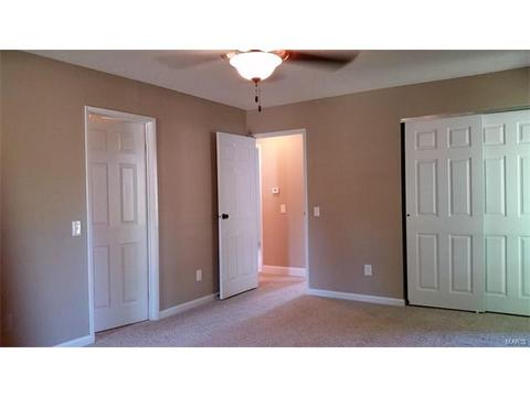 200 Cool Meadows Dr, Ballwin, MO 63011 photo 15