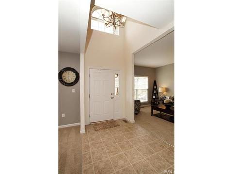 363 Lauren Lndg, Ballwin, MO 63021 photo 2