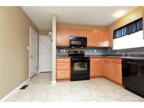 455 Fall River Ln, Saint Charles, MO 63304 photo 7