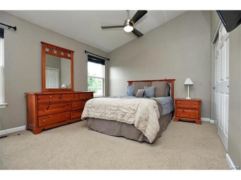 455 Fall River Ln, Saint Charles, MO 63304 photo 9