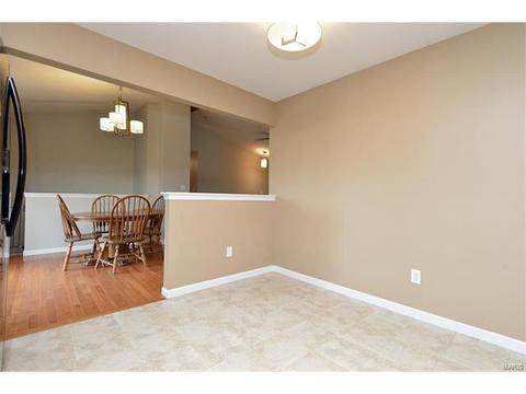 455 Fall River Ln, Saint Charles, MO 63304 photo 8