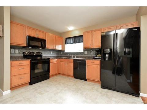 455 Fall River Ln, Saint Charles, MO 63304 photo 6
