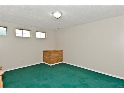 1056 Oak Glen Cir, Ballwin, MO 63021 photo 26