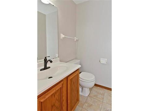 1056 Oak Glen Cir, Ballwin, MO 63021 photo 12