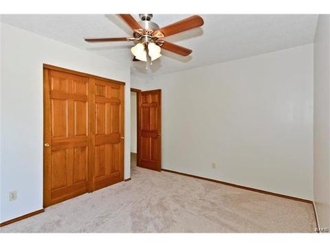 1056 Oak Glen Cir, Ballwin, MO 63021 photo 19