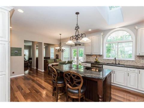 731 Arbor Hvn, Ballwin, MO 63021 photo 6