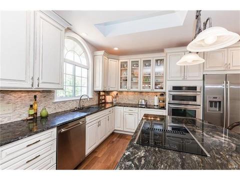 731 Arbor Hvn, Ballwin, MO 63021 photo 8