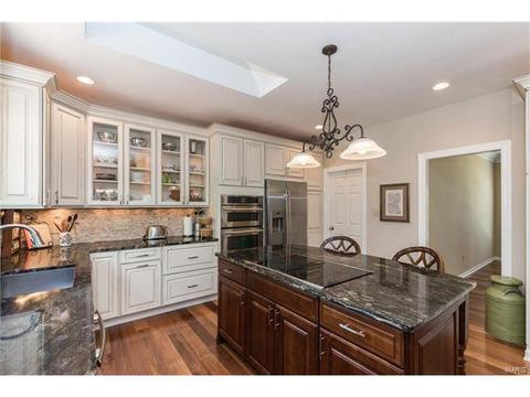 731 Arbor Hvn, Ballwin, MO 63021 photo 4
