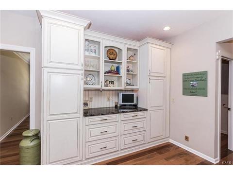 731 Arbor Hvn, Ballwin, MO 63021 photo 12
