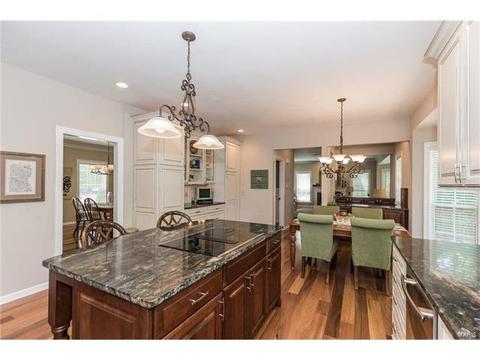731 Arbor Hvn, Ballwin, MO 63021 photo 7