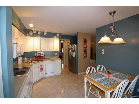 326 Carmel Woods Dr, Ellisville, MO 63021 photo 8