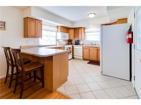 504 Duchesne Ave, O'fallon, MO 63366 photo 9