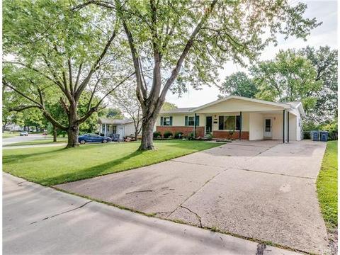 504 Duchesne Ave, O'fallon, MO 63366 photo 3