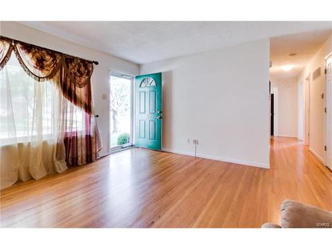 504 Duchesne Ave, O'fallon, MO 63366 photo 8