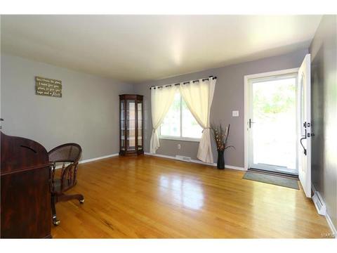 334 Fairview Ct, Ballwin, MO 63021 photo 3