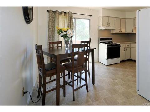 334 Fairview Ct, Ballwin, MO 63021 photo 6