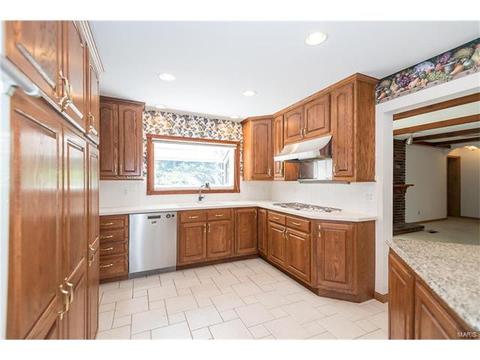 9 Forrester Dr, Ballwin, MO 63011 photo 12