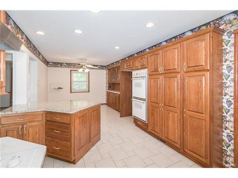 9 Forrester Dr, Ballwin, MO 63011 photo 13