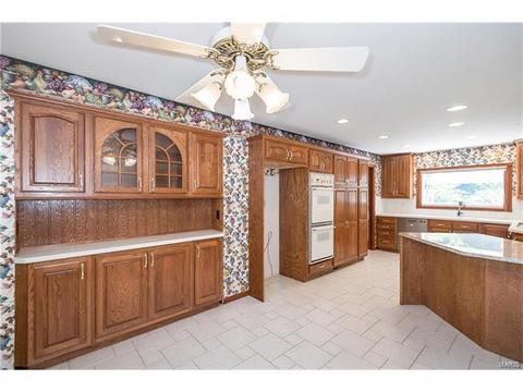 9 Forrester Dr, Ballwin, MO 63011 photo 10