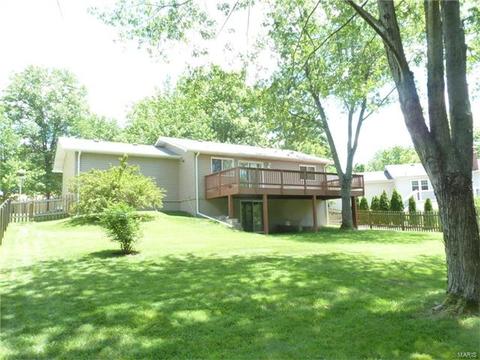 949 Oakfield Dr, Ballwin, MO 63021 photo 4