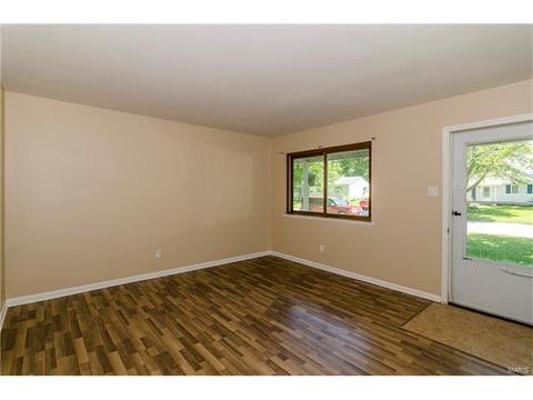 805 Taylor, O'fallon, MO 63366 photo 3