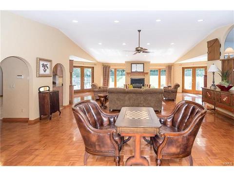 412 Imperial Dr, O'fallon, MO 63366 photo 4