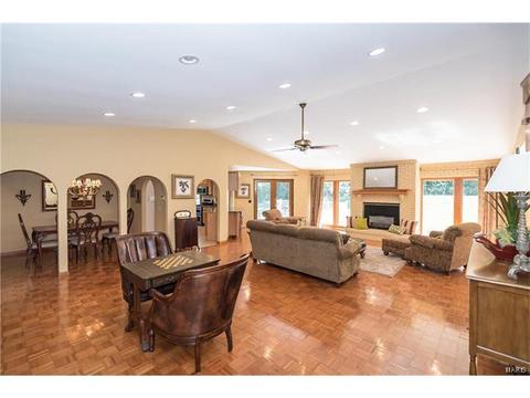412 Imperial Dr, O'fallon, MO 63366 photo 6
