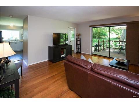 809 Catania Dr, Ballwin, MO 63021 photo 5