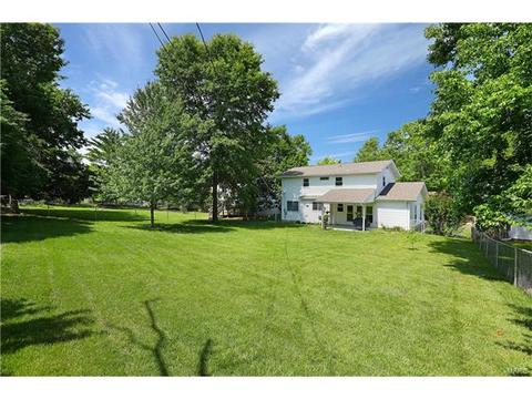 616 Burwick Ter, Ballwin, MO 63021 photo 17
