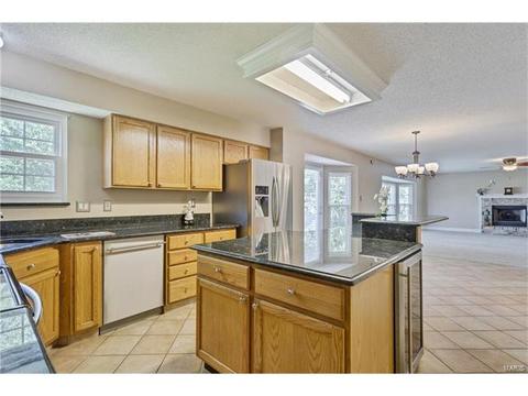 1942 Hedge Dr, O'fallon, MO 63366 photo 17