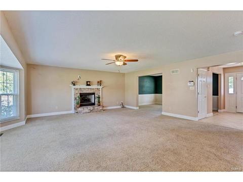 1942 Hedge Dr, O'fallon, MO 63366 photo 13