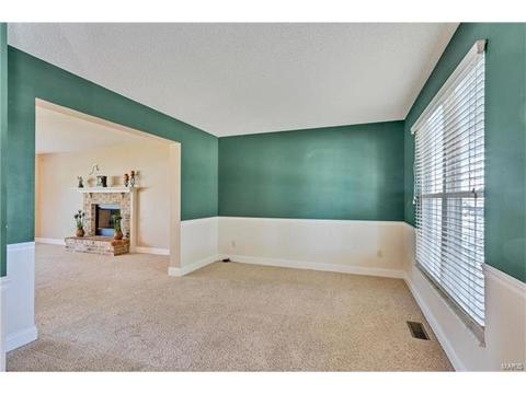 1942 Hedge Dr, O'fallon, MO 63366 photo 9
