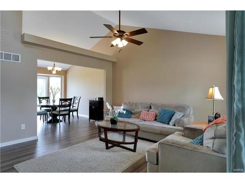 969 Tilestone Dr, O'fallon, MO 63366 photo 4