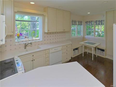 2 The Orchards Ln, Saint Louis, MO 63132 photo 14