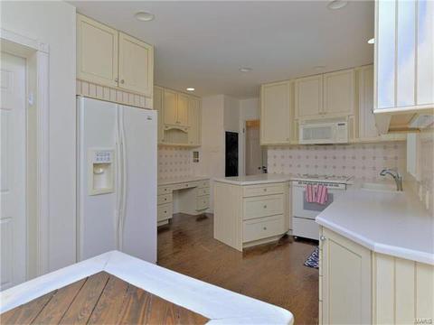 2 The Orchards Ln, Saint Louis, MO 63132 photo 15