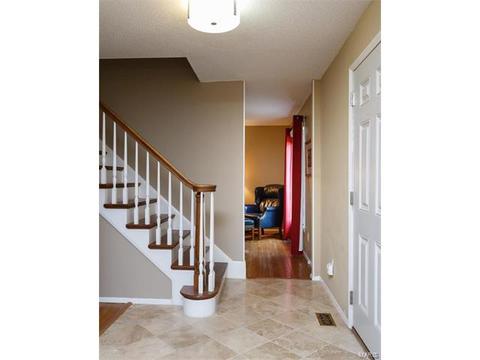 457 Maymont Dr, Ballwin, MO 63011 photo 9