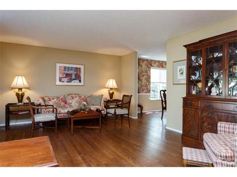 457 Maymont Dr, Ballwin, MO 63011 photo 4